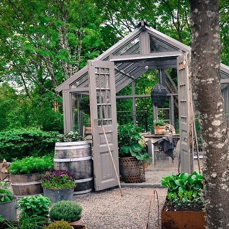 Hakesgard Bed&Garden Bed & Breakfast Veddige Exterior photo
